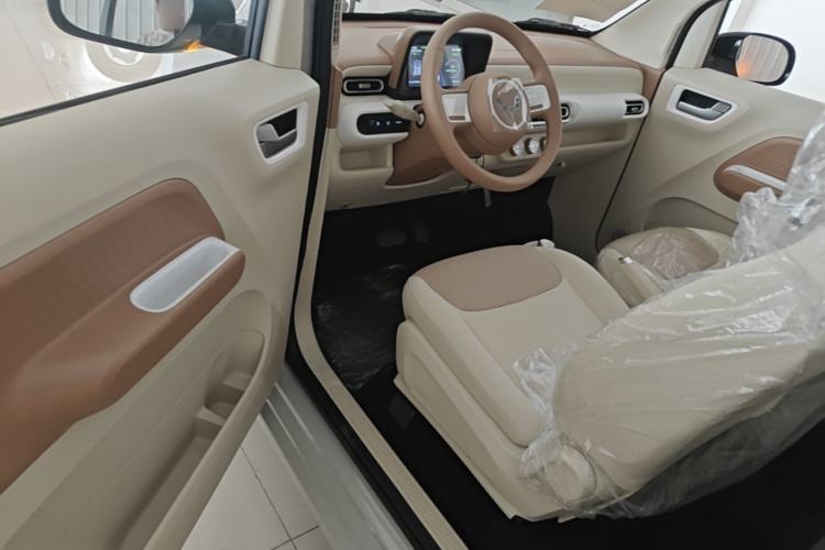 Used Wuling Hongguang MINIEV 2024 3rd Generation 215km Youth Edition Driver Seat