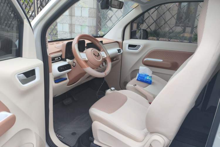 Used Wuling Hongguang MINIEV 2024 3rd Generation 215km Advanced Version Driver Seat