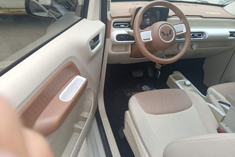 Used Wuling Hongguang MINIEV 2024 3rd Generation 215km Youth Edition Driver Seat
