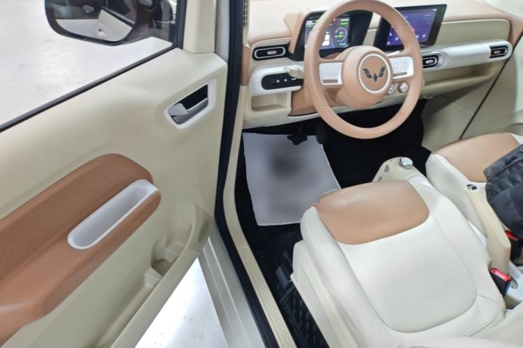 Used Wuling Hongguang MINIEV 2024 3rd Generation 215km Advanced Version Driver Seat