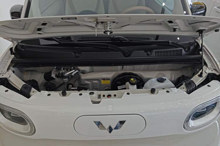 Used Wuling Hongguang MINIEV 2024 3rd Generation 215km Youth Edition Engine Bay