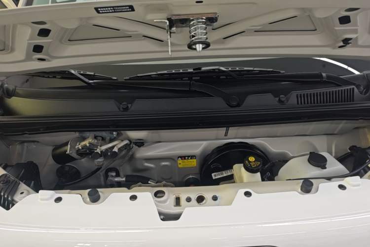Used Wuling Hongguang MINIEV 2024 3rd Generation 215km Youth Edition Engine Bay