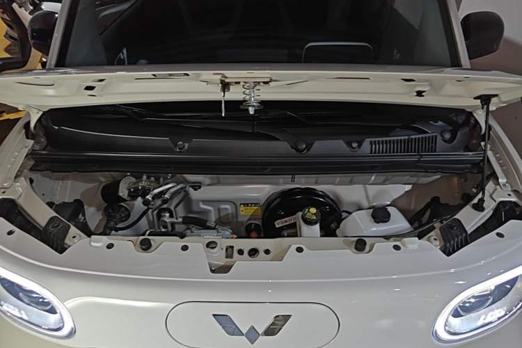 Used Wuling Hongguang MINIEV 2024 3rd Generation 215km Advanced Version Engine Bay