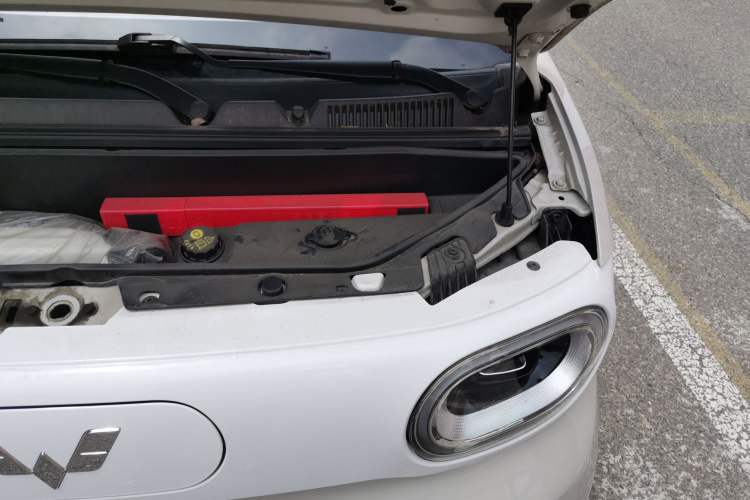 Used Wuling Hongguang MINIEV 2024 3rd Generation 215km Youth Edition Engine Bay Left