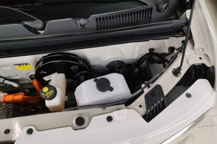 Used Wuling Hongguang MINIEV 2024 3rd Generation 215km Youth Edition Engine Bay Left