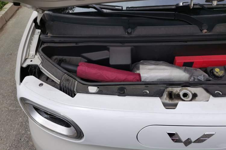 Used Wuling Hongguang MINIEV 2024 3rd Generation 215km Youth Edition Engine Bay Right