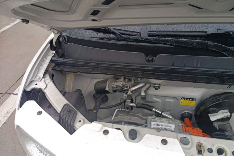 Used Wuling Hongguang MINIEV 2024 3rd Generation 215km Youth Edition Engine Bay Right