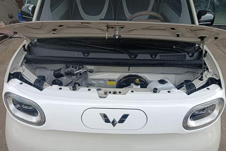 Used Wuling Hongguang MINIEV 2024 3rd Generation 215km Youth Edition Engine Bay