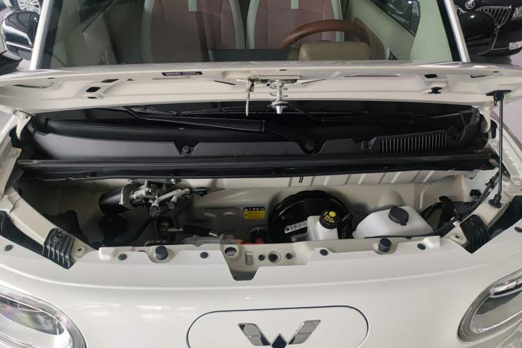 Used Wuling Hongguang MINIEV 2024 3rd Generation 215km Advanced Version Engine Bay