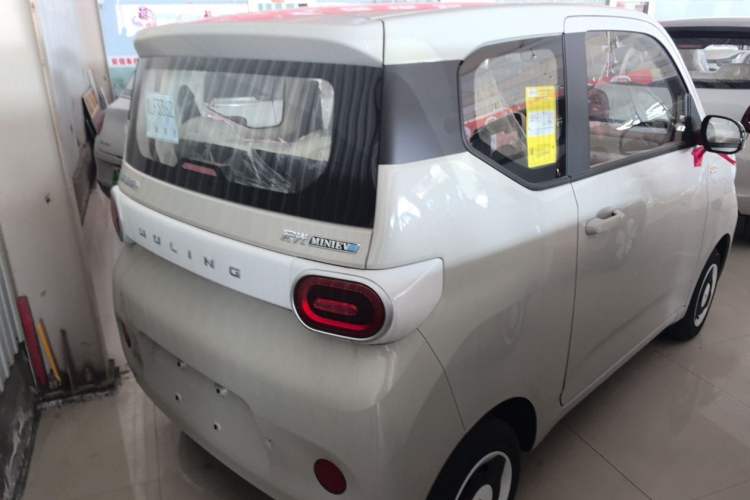 Used Wuling Hongguang MINIEV 2024 3rd Generation 215km Youth Edition Exterior 1