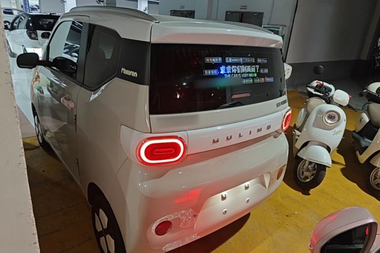 Used Wuling Hongguang MINIEV 2024 3rd Generation 215km Advanced Version Exterior 2