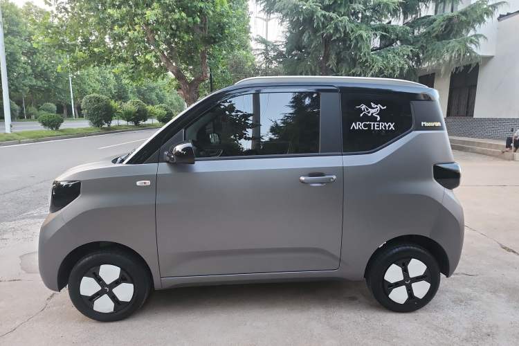 Used Wuling Hongguang MINIEV 2024 3rd Generation 215km Advanced Version Exterior 2