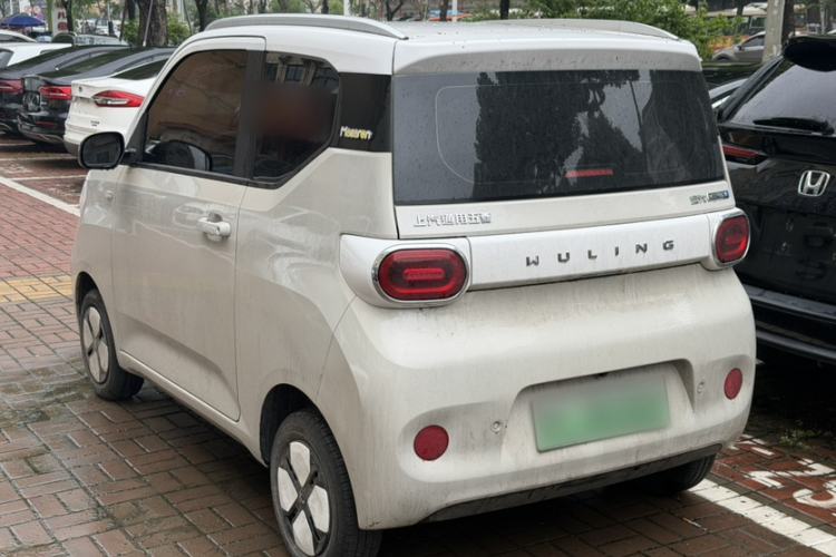 Used Wuling Hongguang MINIEV 2024 3rd Generation 215km Advanced Version Exterior 2