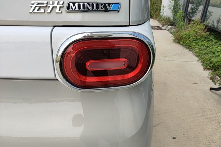 Used Wuling Hongguang MINIEV 2024 3rd Generation 215km Advanced Version Exterior 3