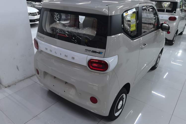 Used Wuling Hongguang MINIEV 2024 3rd Generation 215km Youth Edition Exterior 3