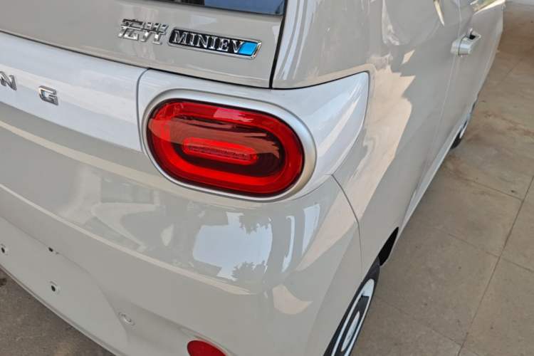 Used Wuling Hongguang MINIEV 2024 3rd Generation 215km Youth Edition Exterior 3