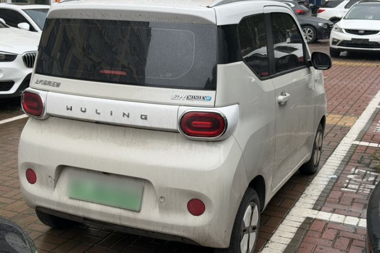 Used Wuling Hongguang MINIEV 2024 3rd Generation 215km Advanced Version Exterior 5