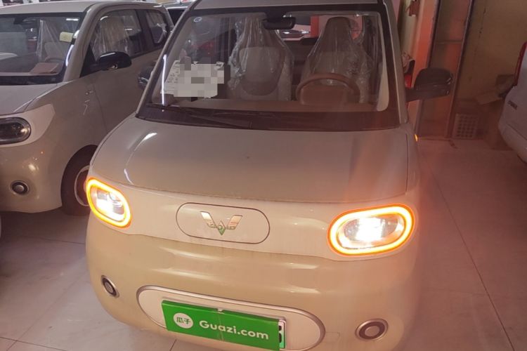 Used Wuling Hongguang MINIEV 2024 3rd Generation 215km Youth Edition Front