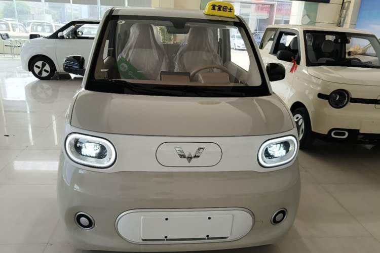 Used Wuling Hongguang MINIEV 2024 3rd Generation 215km Youth Edition Front