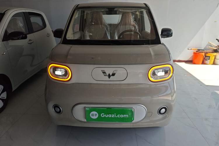 Used Wuling Hongguang MINIEV 2024 3rd Generation 215km Youth Edition Front
