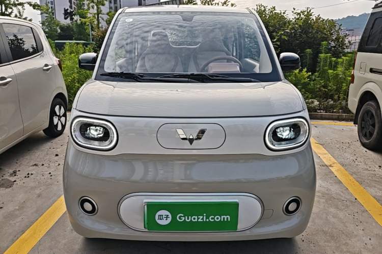 Used Wuling Hongguang MINIEV 2024 3rd Generation 215km Youth Edition Front