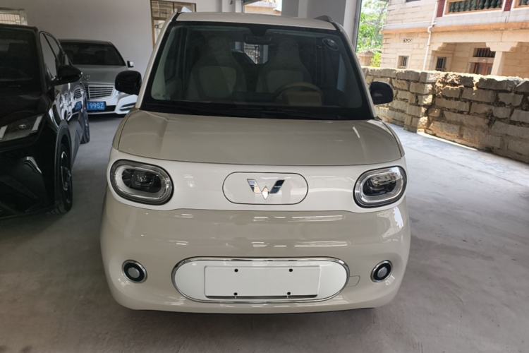 Used Wuling Hongguang MINIEV 2024 3rd Generation 215km Advanced Version Front