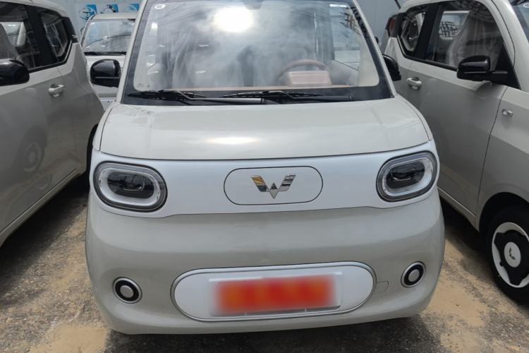 Used Wuling Hongguang MINIEV 2024 3rd Generation 215km Youth Edition Front