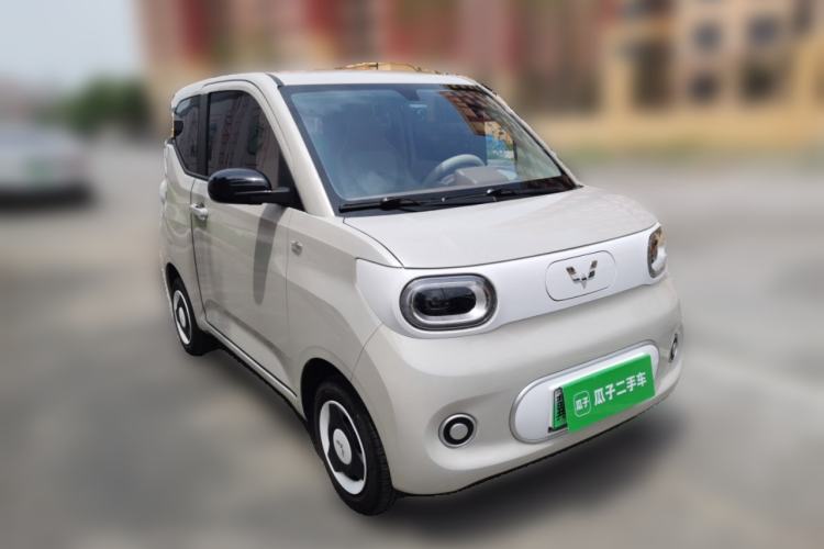 Used Wuling Hongguang MINIEV 2024 3rd Generation 215km Youth Edition Front Right 45 Deg