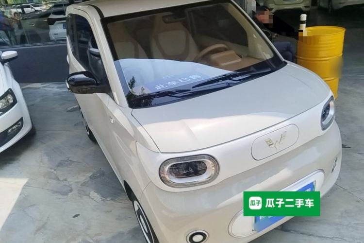 Used Wuling Hongguang MINIEV 2024 3rd Generation 215km Youth Edition Front Right 45 Deg