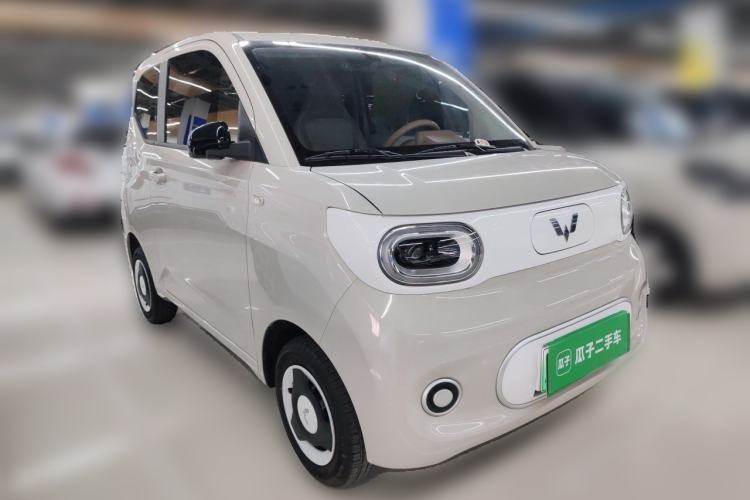 Used Wuling Hongguang MINIEV 2024 3rd Generation 215km Youth Edition Front Right 45 Deg