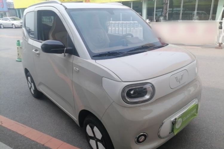 Used Wuling Hongguang MINIEV 2024 3rd Generation 215km Advanced Version Front Right 45 Deg