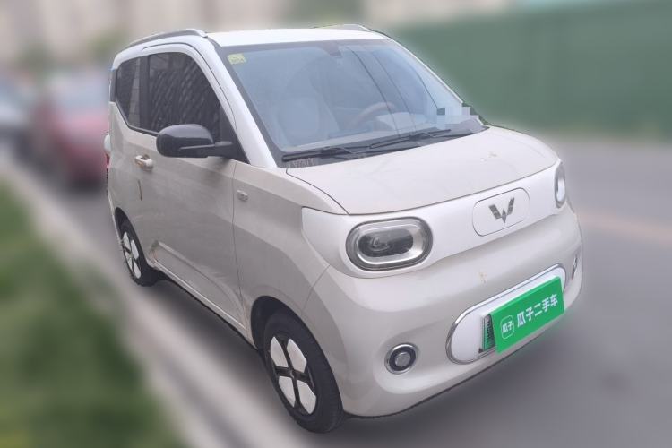 Used Wuling Hongguang MINIEV 2024 3rd Generation 215km Advanced Version Front Right 45 Deg