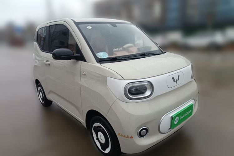 Used Wuling Hongguang MINIEV 2024 3rd Generation 215km Youth Edition Front Right 45 Deg