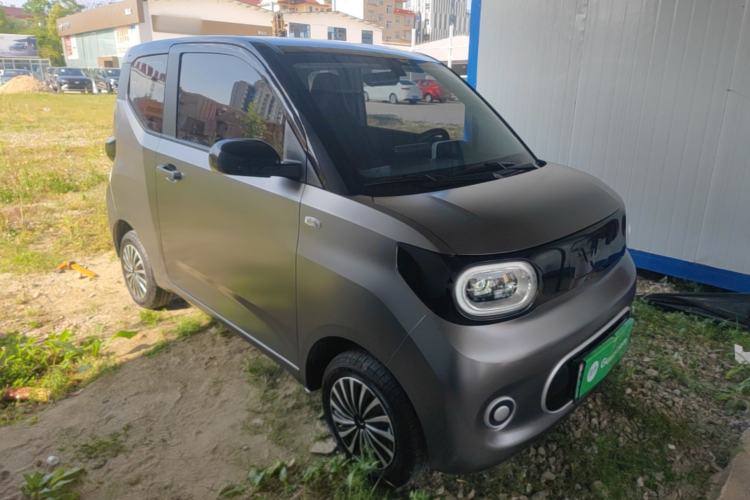 Used Wuling Hongguang MINIEV 2024 3rd Generation 215km Youth Edition Front Right 45 Deg