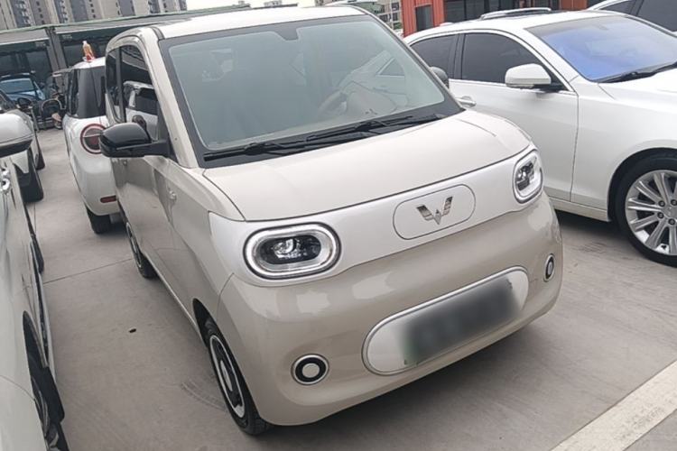 Used Wuling Hongguang MINIEV 2024 3rd Generation 215km Youth Edition Front Right 45 Deg