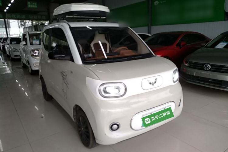 Used Wuling Hongguang MINIEV 2024 3rd Generation 215km Advanced Version Front Right 45 Deg