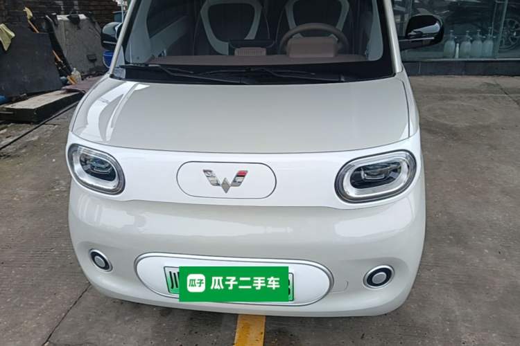 Used Wuling Hongguang MINIEV 2024 3rd Generation 215km Youth Edition Front