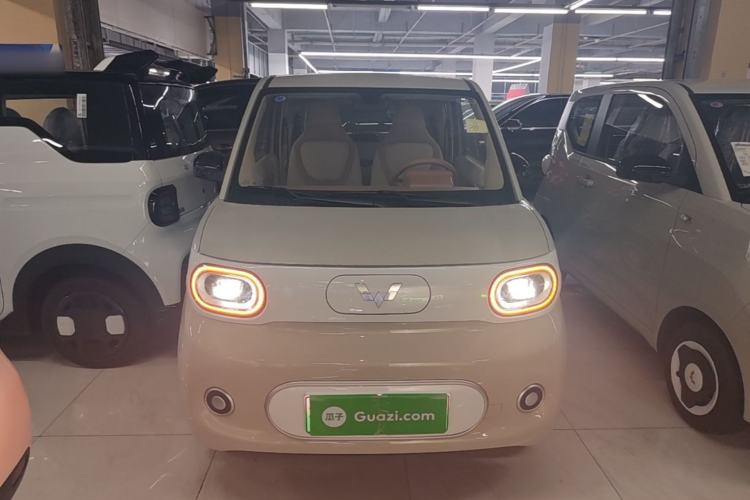Used Wuling Hongguang MINIEV 2024 3rd Generation 215km Youth Edition Front