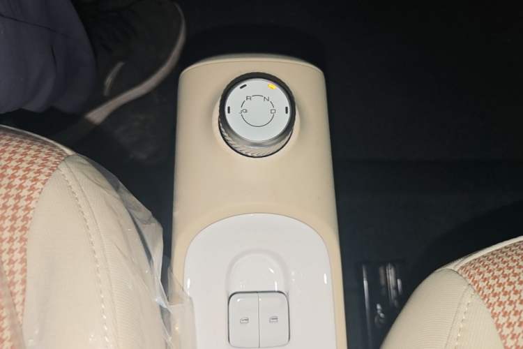 Used Wuling Hongguang MINIEV 2024 3rd Generation 215km Youth Edition Gear Lever