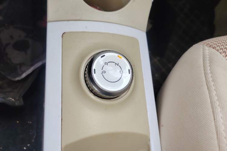 Used Wuling Hongguang MINIEV 2024 3rd Generation 215km Youth Edition Gear Lever