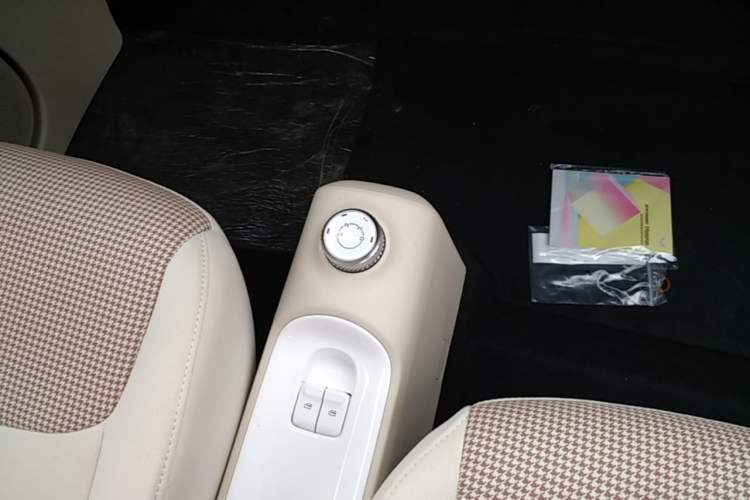 Used Wuling Hongguang MINIEV 2024 3rd Generation 215km Youth Edition Gear Lever
