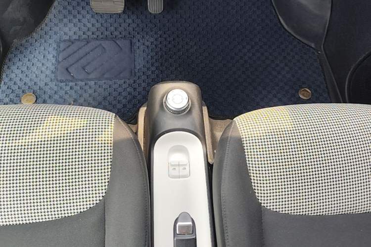 Used Wuling Hongguang MINIEV 2024 3rd Generation 215km Youth Edition Gear Lever