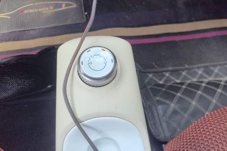 Used Wuling Hongguang MINIEV 2024 3rd Generation 215km Youth Edition Gear Lever