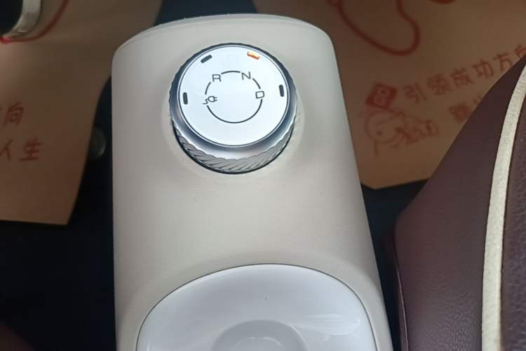 Used Wuling Hongguang MINIEV 2024 3rd Generation 215km Youth Edition Gear Lever