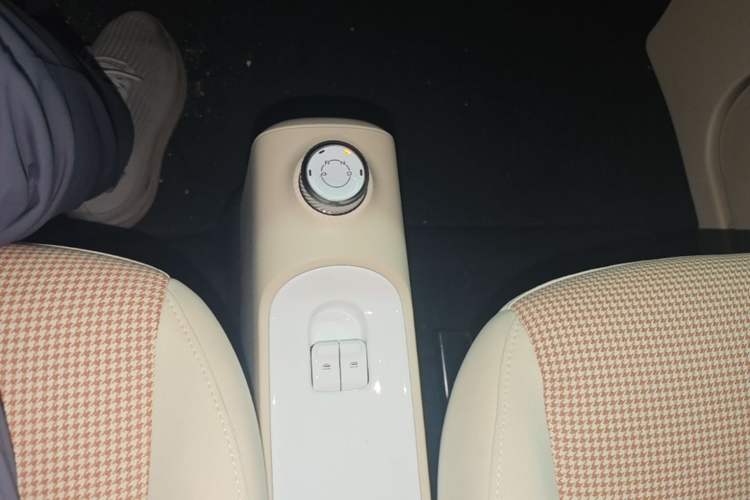 Used Wuling Hongguang MINIEV 2024 3rd Generation 215km Youth Edition Gear Lever