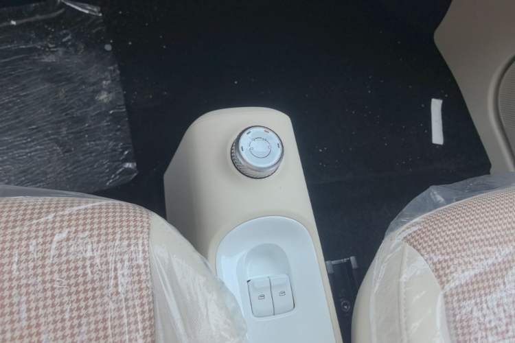 Used Wuling Hongguang MINIEV 2024 3rd Generation 215km Youth Edition Gear Lever