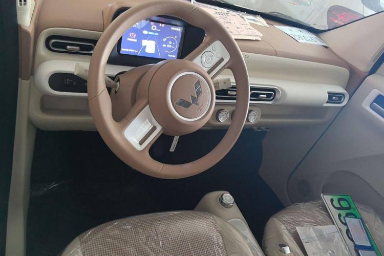 Used Wuling Hongguang MINIEV 2024 3rd Generation 215km Youth Edition Interior 1
