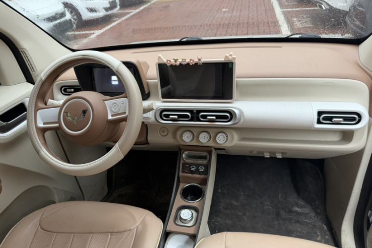 Used Wuling Hongguang MINIEV 2024 3rd Generation 215km Advanced Version Interior 1