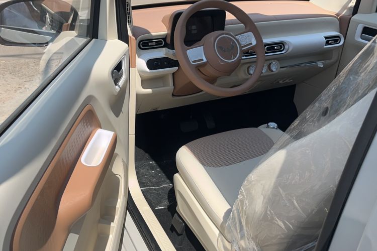 Used Wuling Hongguang MINIEV 2024 3rd Generation 215km Youth Edition Interior 2