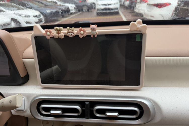 Used Wuling Hongguang MINIEV 2024 3rd Generation 215km Advanced Version Interior 3